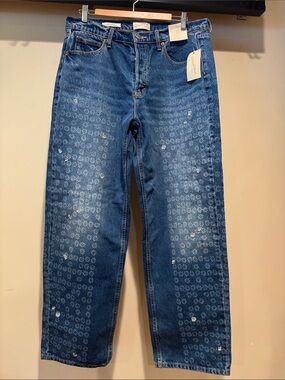 Universal Thread women’s Dark Blue Relaxed Jeans with Subtle Floral Print